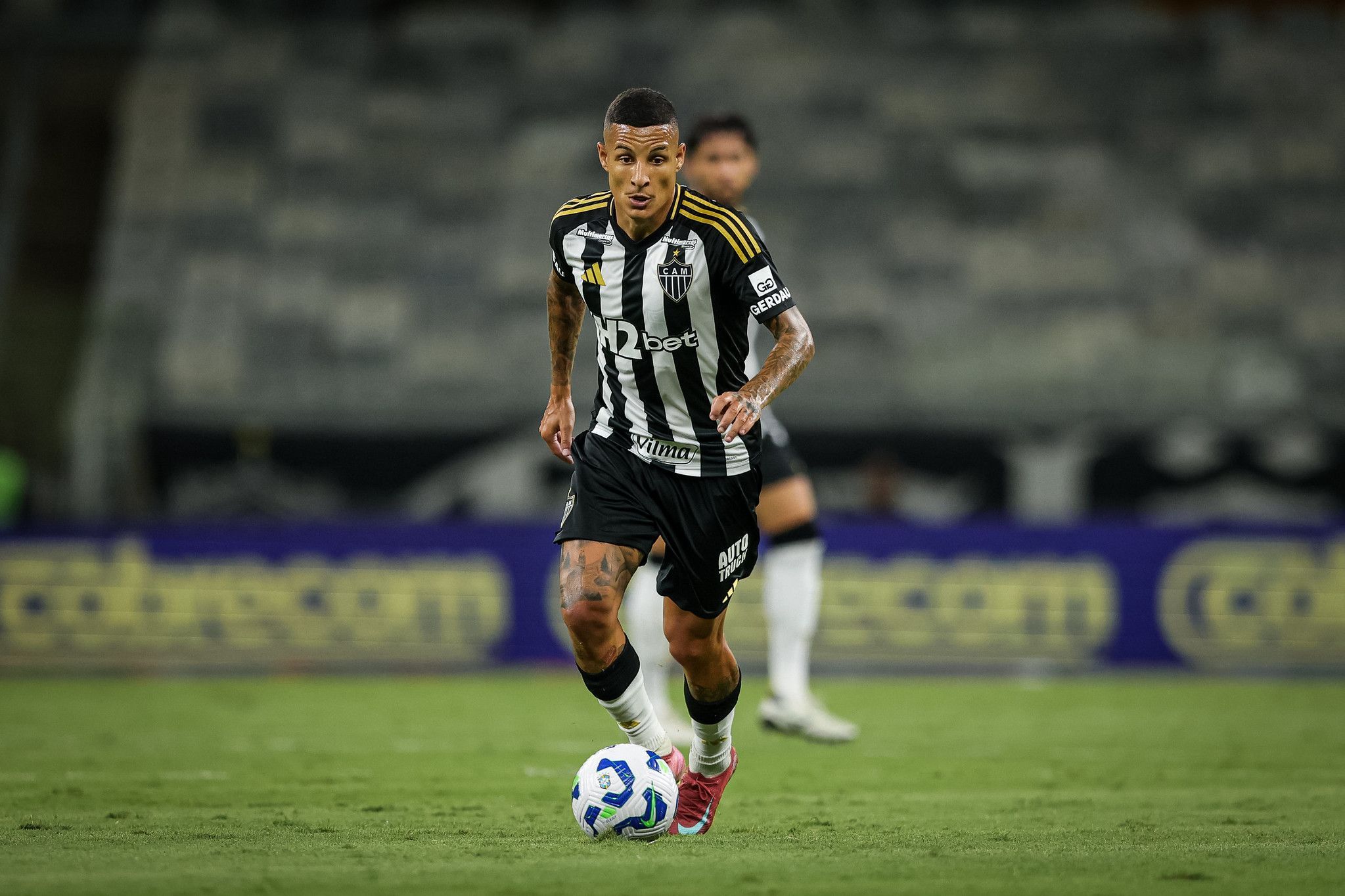 Saiba se Arana irá desfalcar o Atlético por convocação à Seleção