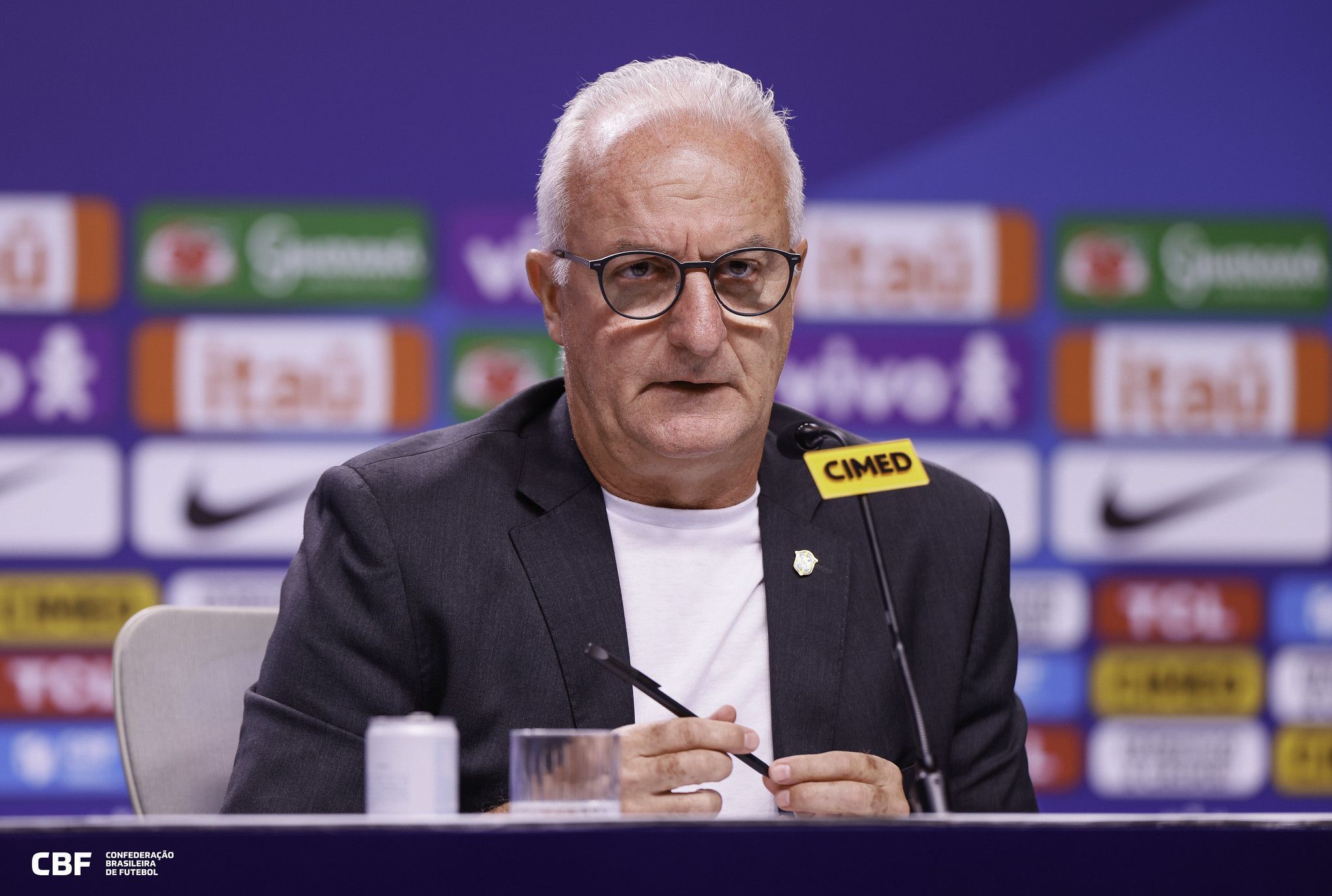 Neymar foi convocado para a Seleção sem Dorival saber de desconforto na coxa