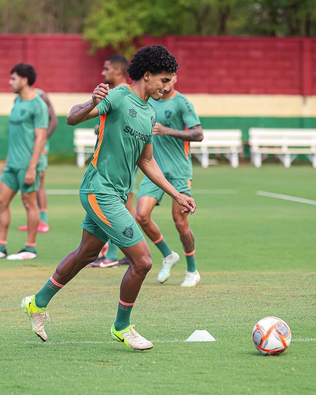 Renato Gaúcho revela prognóstico sobre recuperação de Fuentes no Fluminense