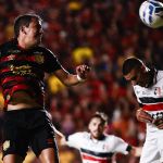 Thiago Galhardo reage após estreia discreta pelo Santa Cruz, contra o Sport
