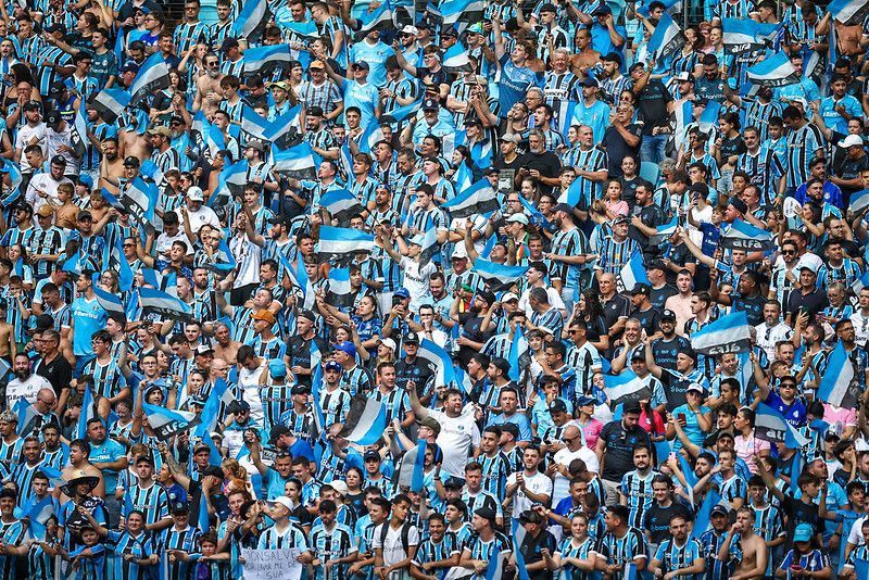 Grêmio é punido com perda de dois mandos de campo por incidentes no GreNal