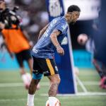 Neymar chora em vestiário antes de Corinthians x Santos: 'Corram por mim'