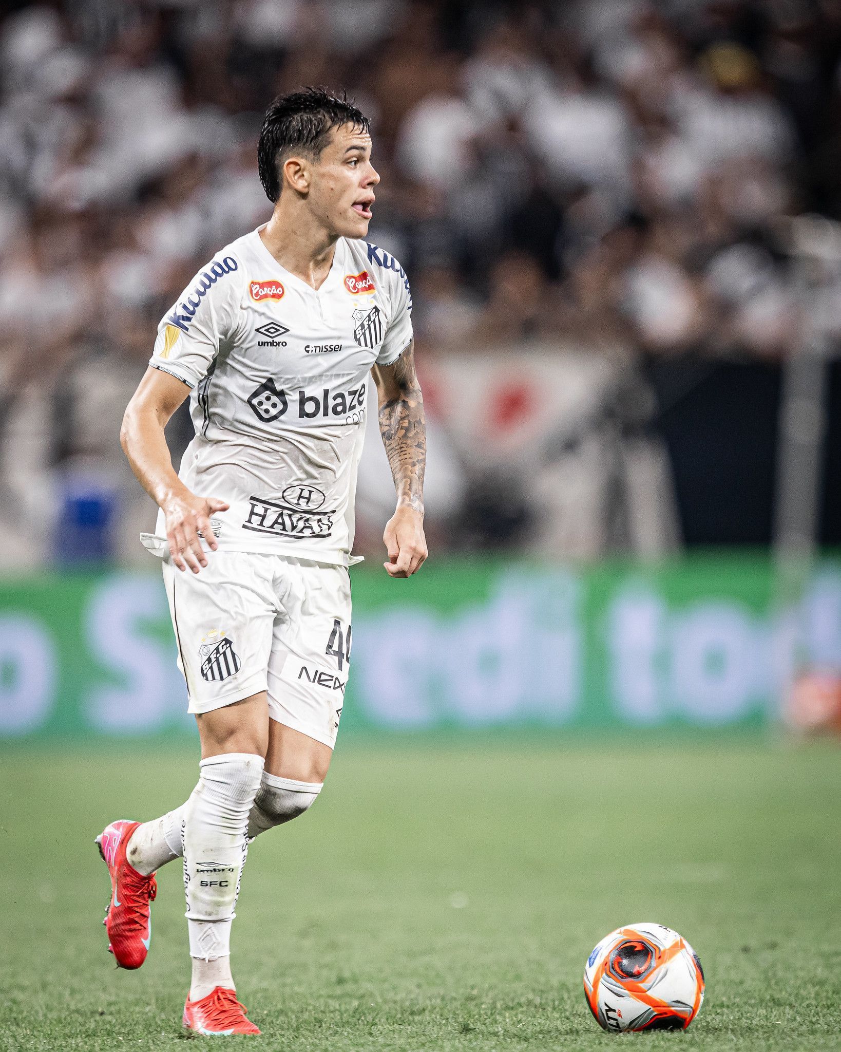 Santos: JP Chermont aposta em trabalho extracampo para dominar a lateral direita