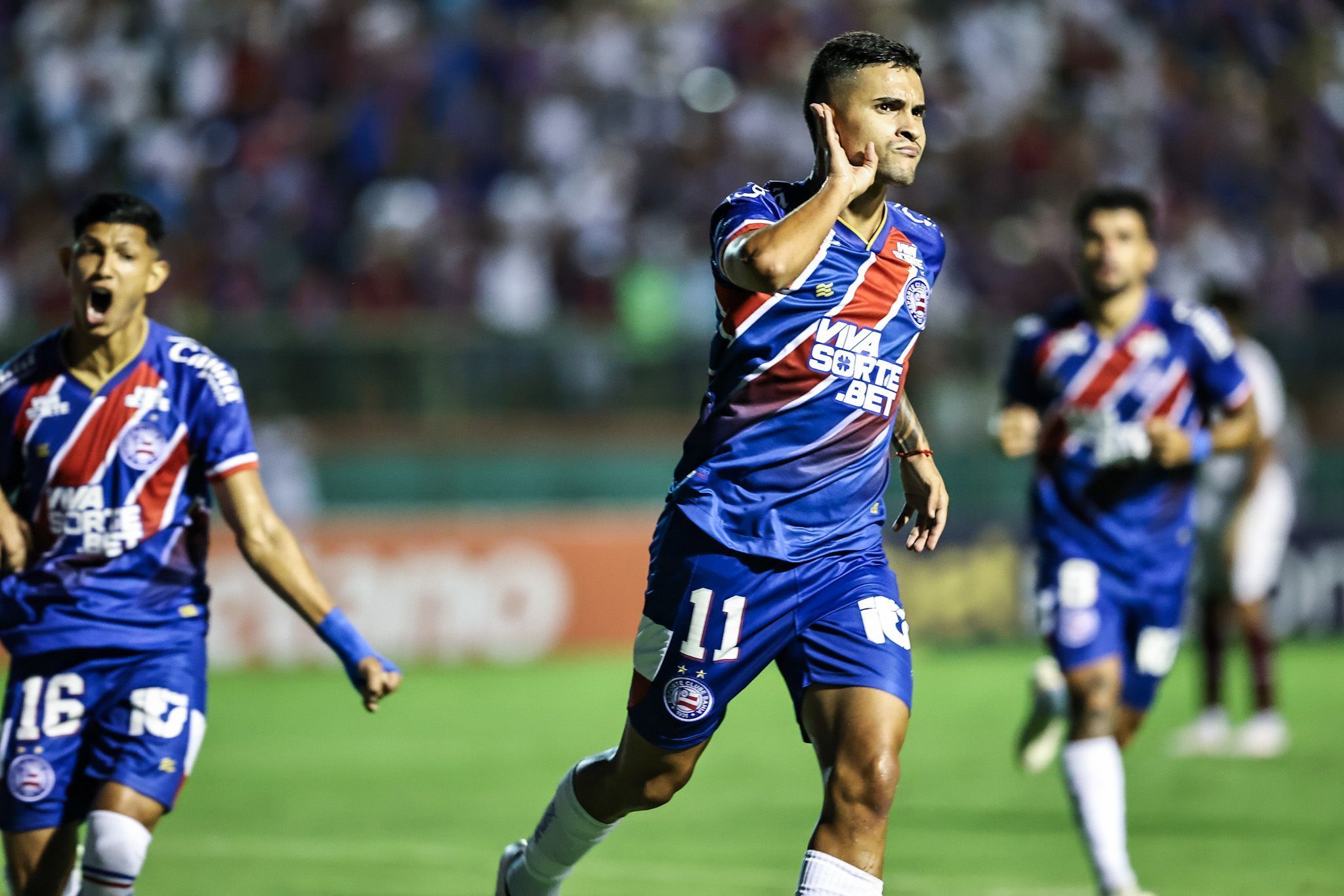 Bahia evita zebra, goleia o Jacuipense e garante clássico na final do Baiano