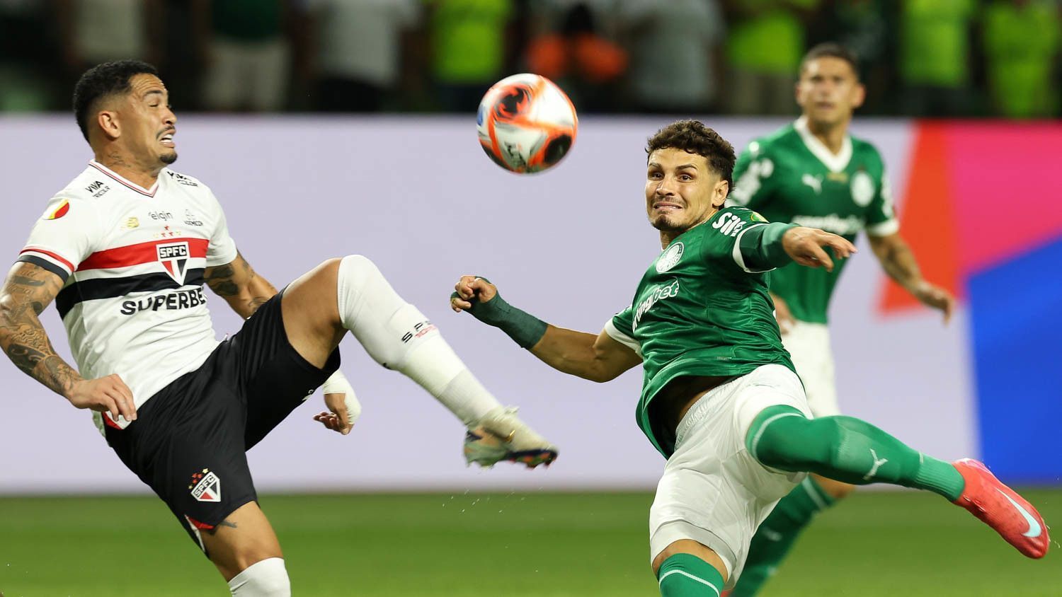 Palmeiras ironiza decisão da diretoria do São Paulo nas redes sociais