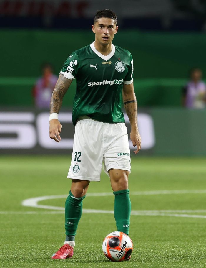 Emiliano Martínez conquistou a vaga de Aníbal Moreno, antes considerado titular absoluto 