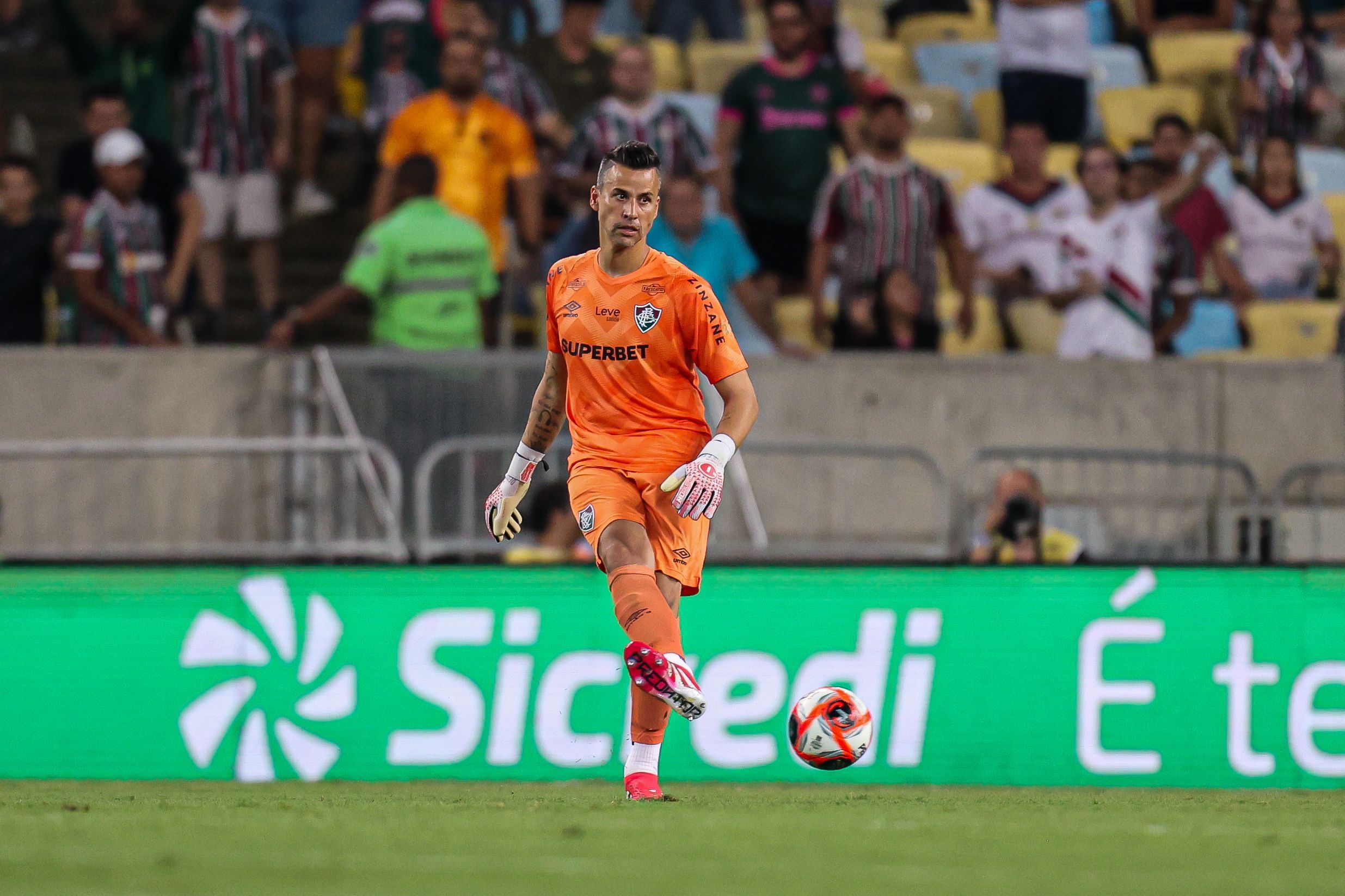 Fábio atinge marca histórica pelo Fluminense na final do Campeonato Carioca