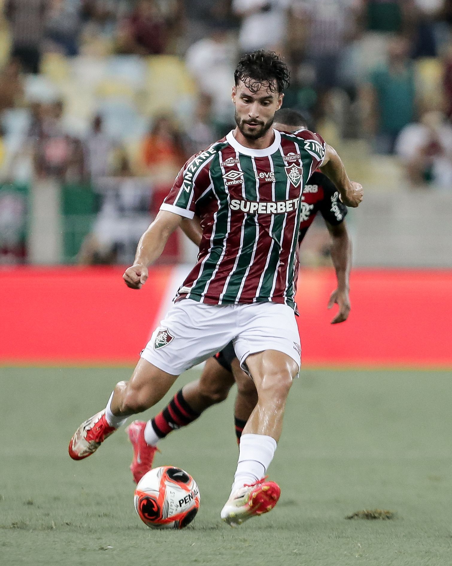 Fluminense acerta a renovação de contrato de Martinelli por mais um ano