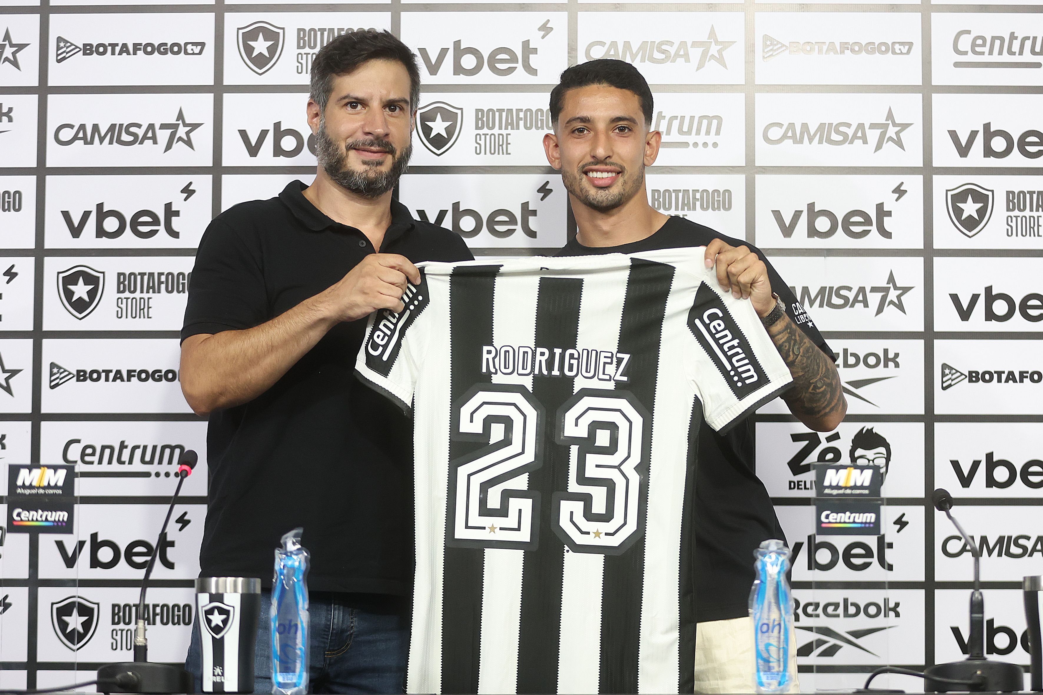 Atuação contra o Atlético fez Botafogo ir atrás de reforço do Grupo City
