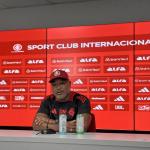 Roger Machado lamenta caso de racismo contra Luighi, do Palmeiras