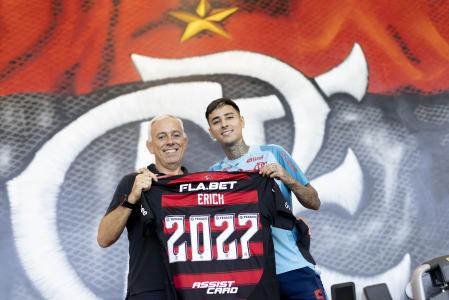 Erick Pulgar - Contrato com o Flamengo até dezembro de 2027