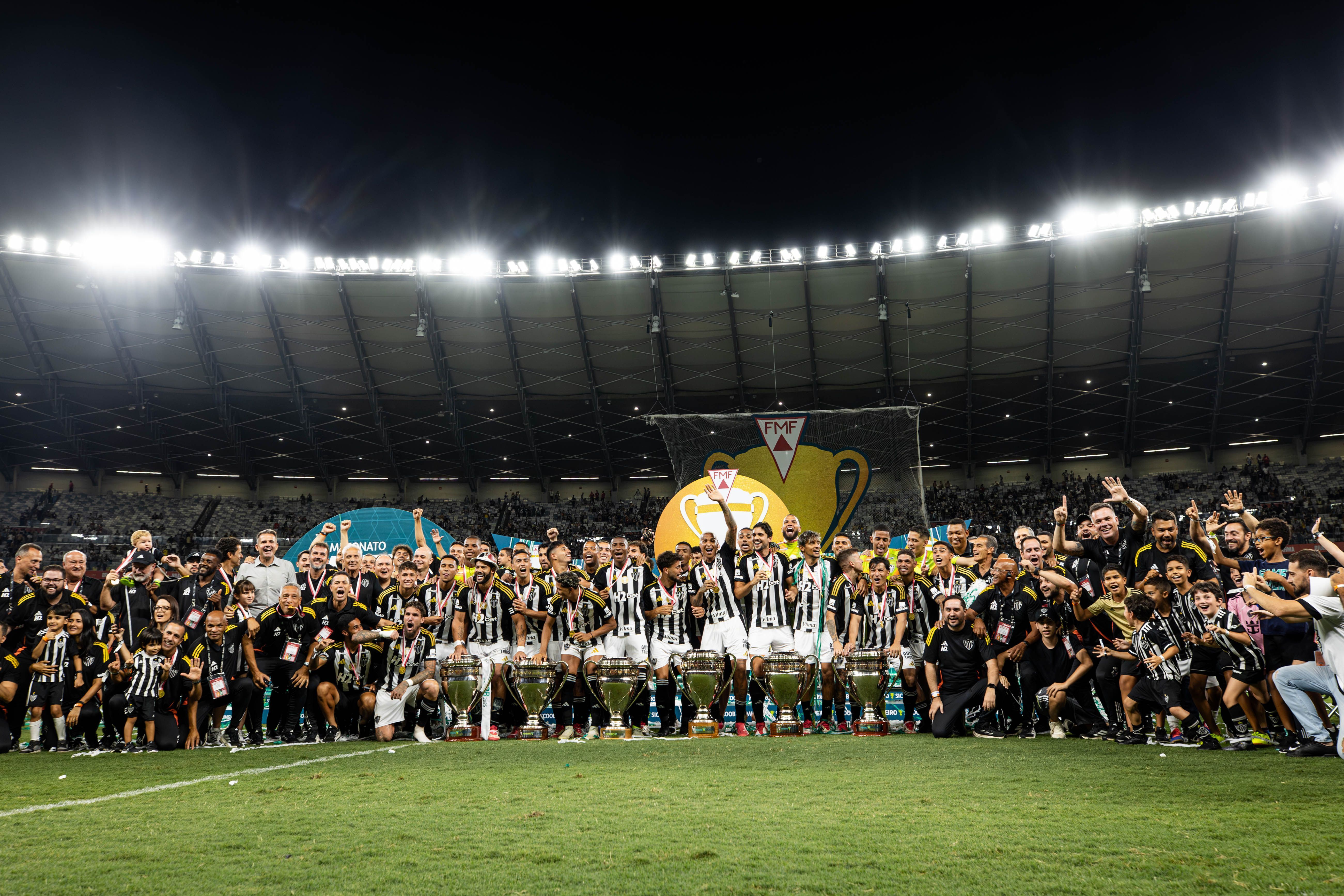 Após saída do Atlético, argentino parabeniza clube pelo hexa mineiro