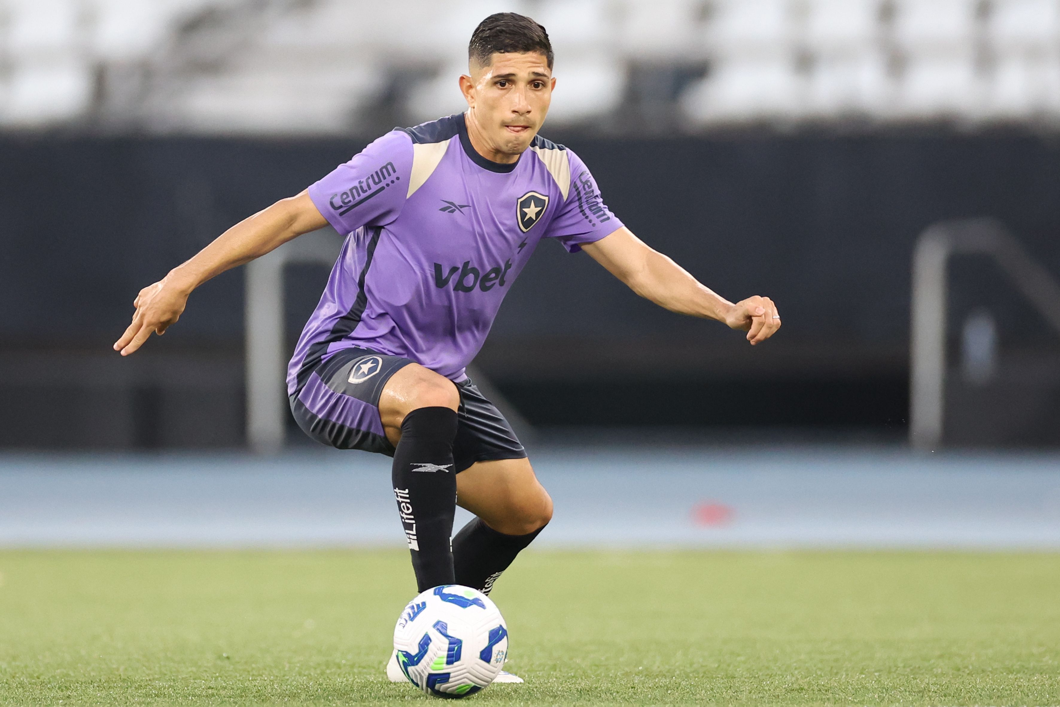 Igor Jesus e Savarino avaliam defesa do título da Libertadores pelo Botafogo