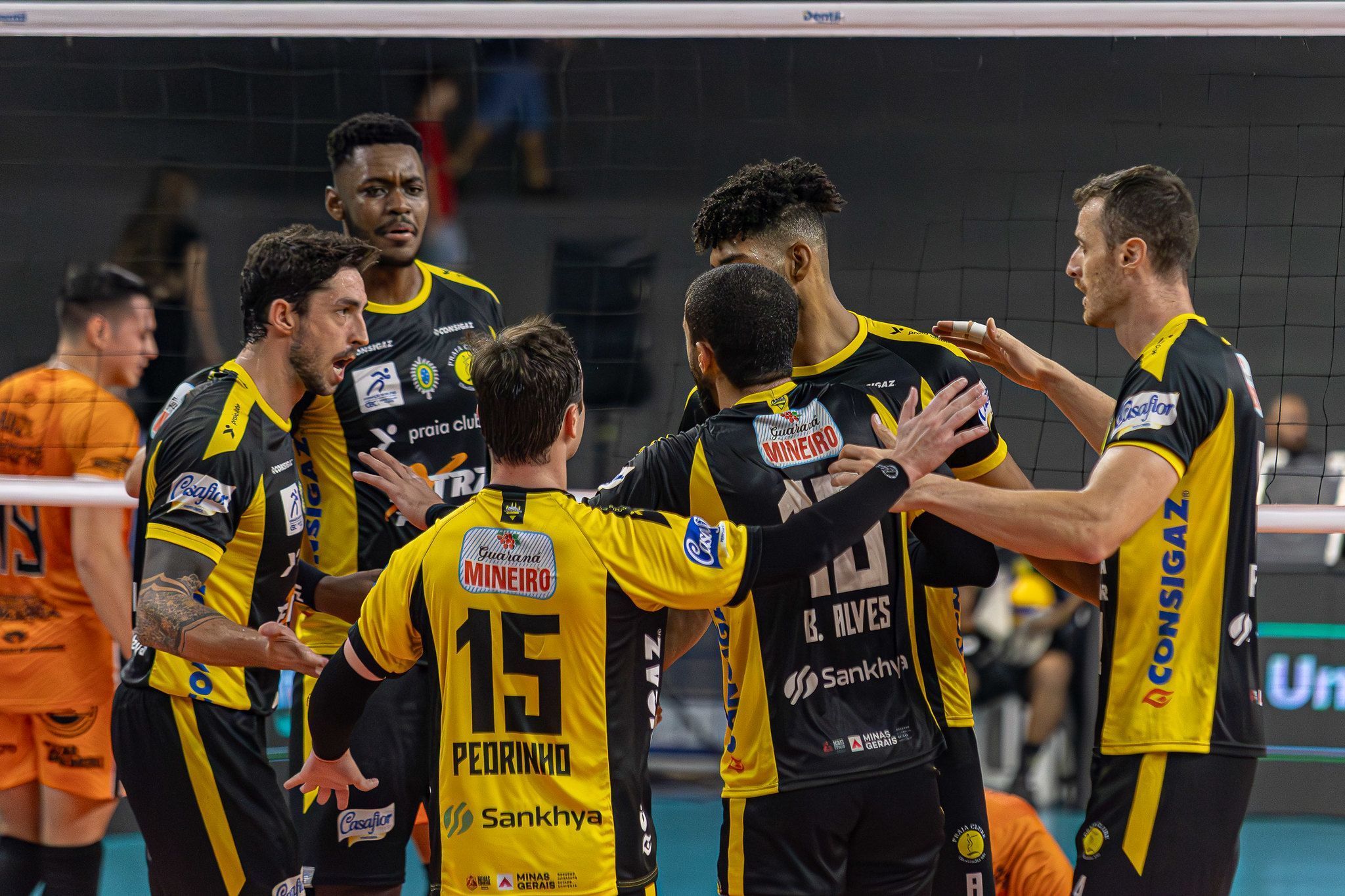 Praia Clube vence Monteros-ARG e está na final do Sul-Americano de Vôlei