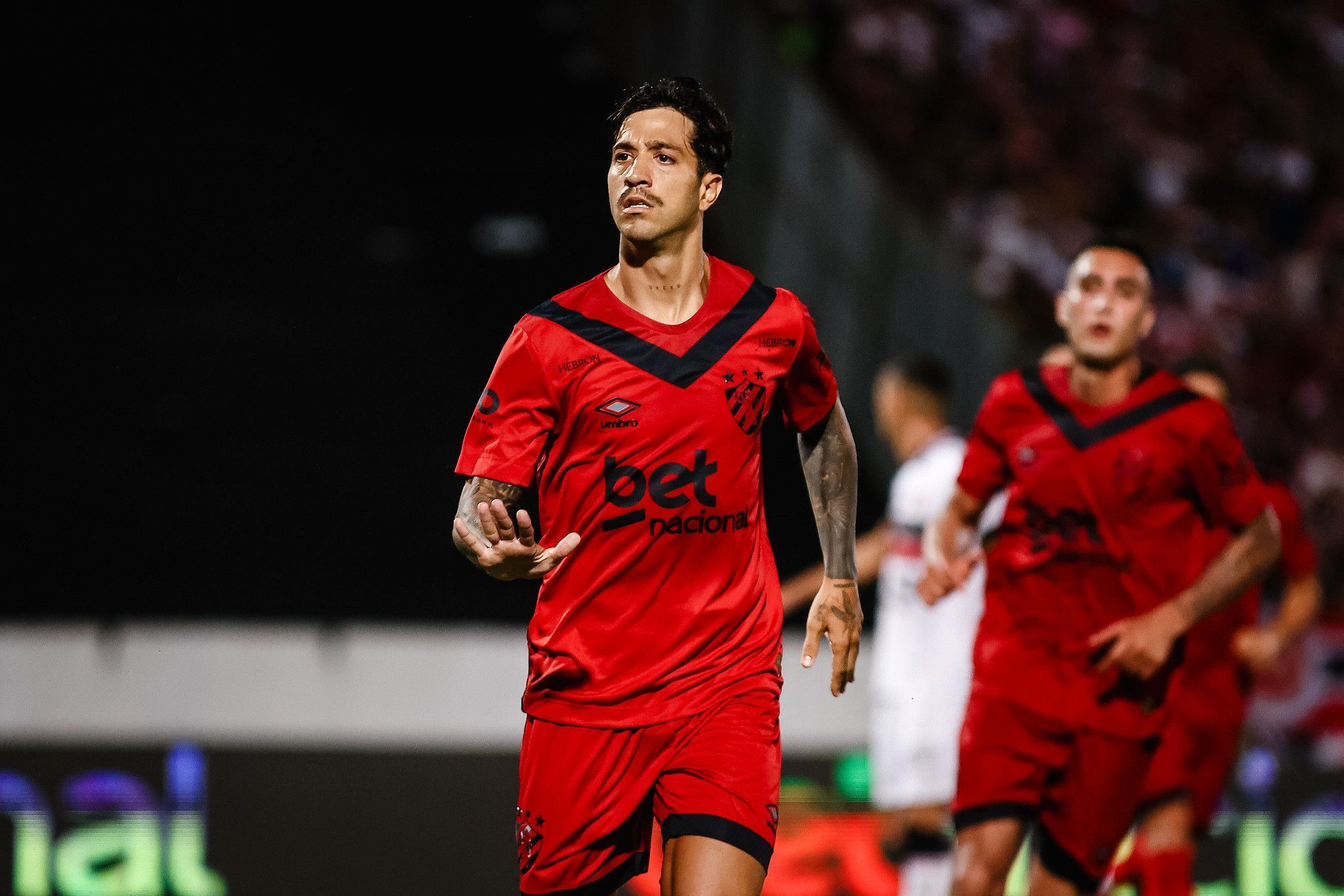 Sport vence Santa Cruz e está classificado para a final do Pernambucano