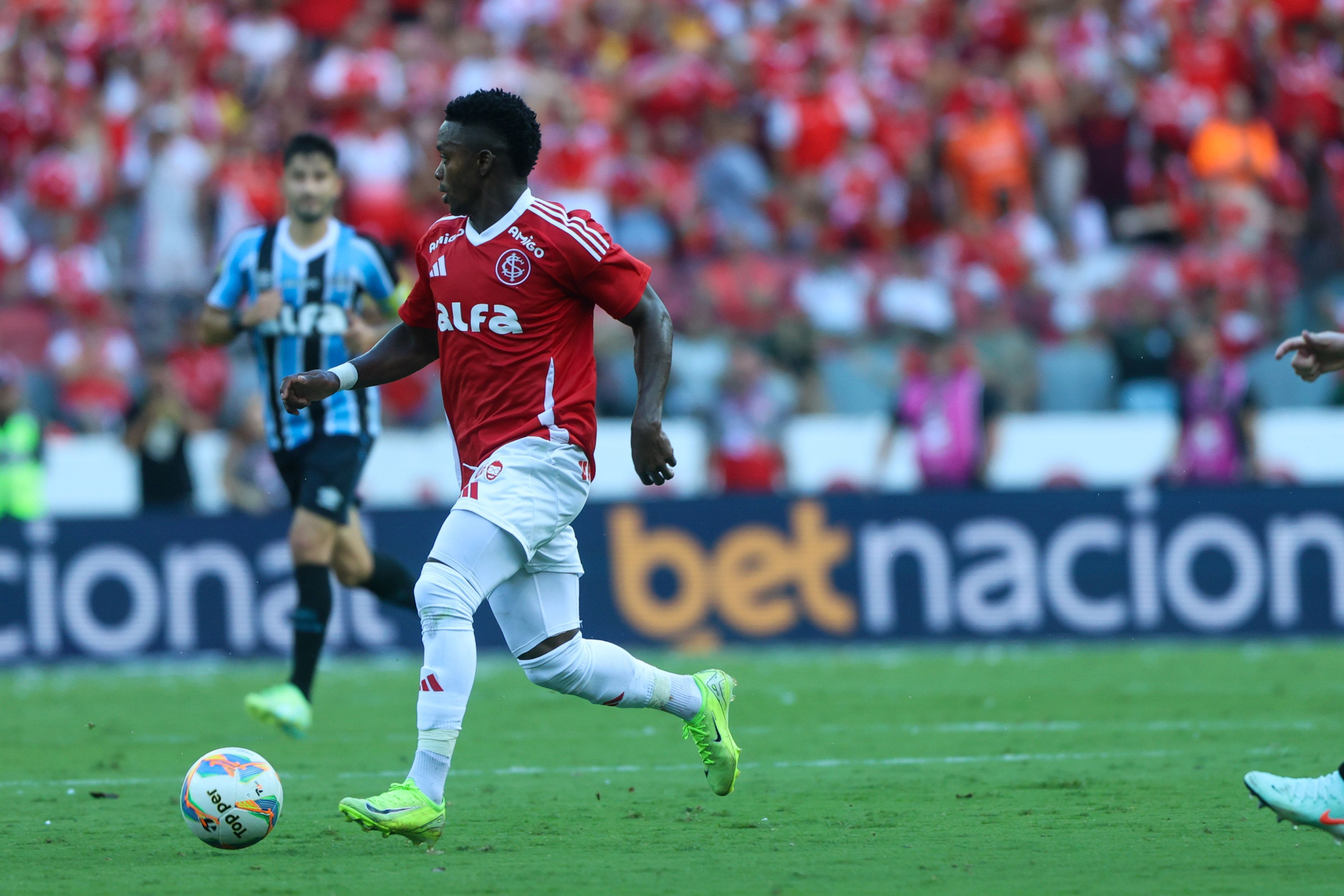 Carbonero é convocado pela seleção da Colômbia após título com o Inter