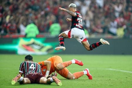 Flamengo e Fluminense se encaram neste domingo (20) pelo Brasileiro