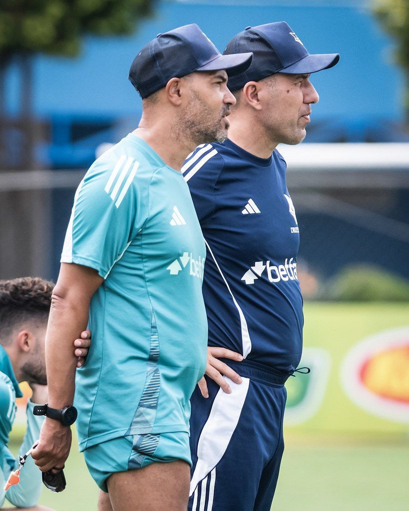 Leonardo Jardim analisa adversários do Cruzeiro na Copa Sul-Americana