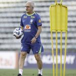 Escalação da Seleção Brasileira: Dorival esboça time com dúvida no ataque