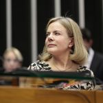 'Perde o Brasil', diz Gleisi sobre derrubada de vetos do licenciamento ambiental