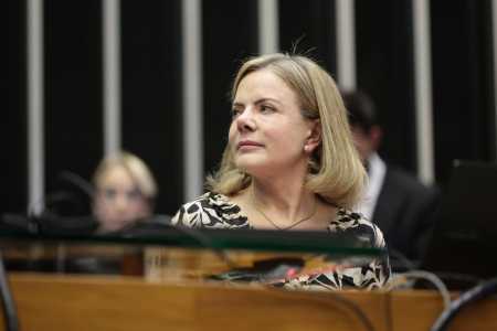 “Governo não está em operação de retaliação“, diz Gleisi sobre anistia | CNN Brasil