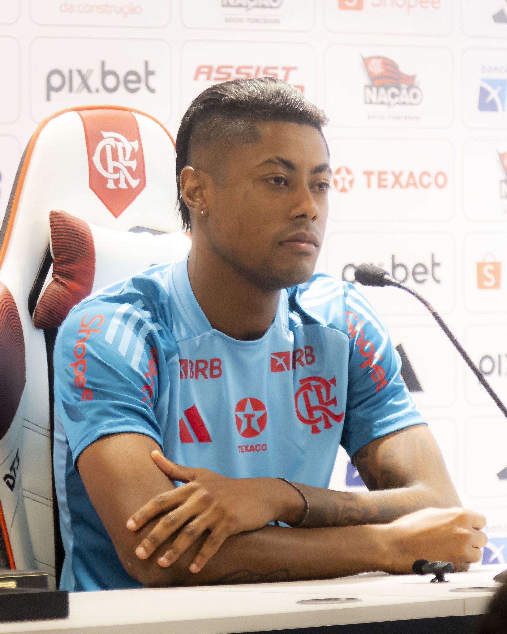 Bruno Henrique surpreende ao escolher melhor parceiro do Flamengo