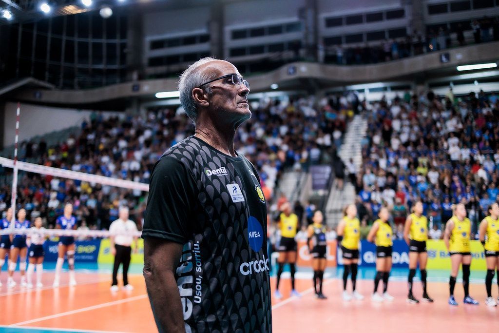 Técnico do Dentil Praia Clube revela 'pacto' de jogadoras pela Superliga