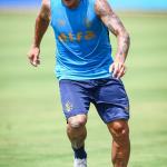 Ex-Atlético perde espaço no Grêmio antes da estreia pelo Brasileirão