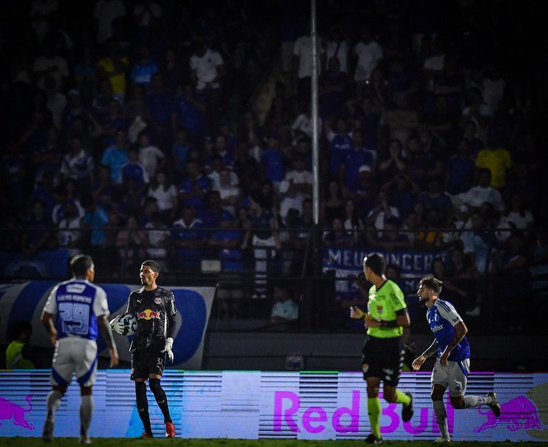 Brasileirão terá nova regra que visa impedir cera dos goleiros; saiba detalhes