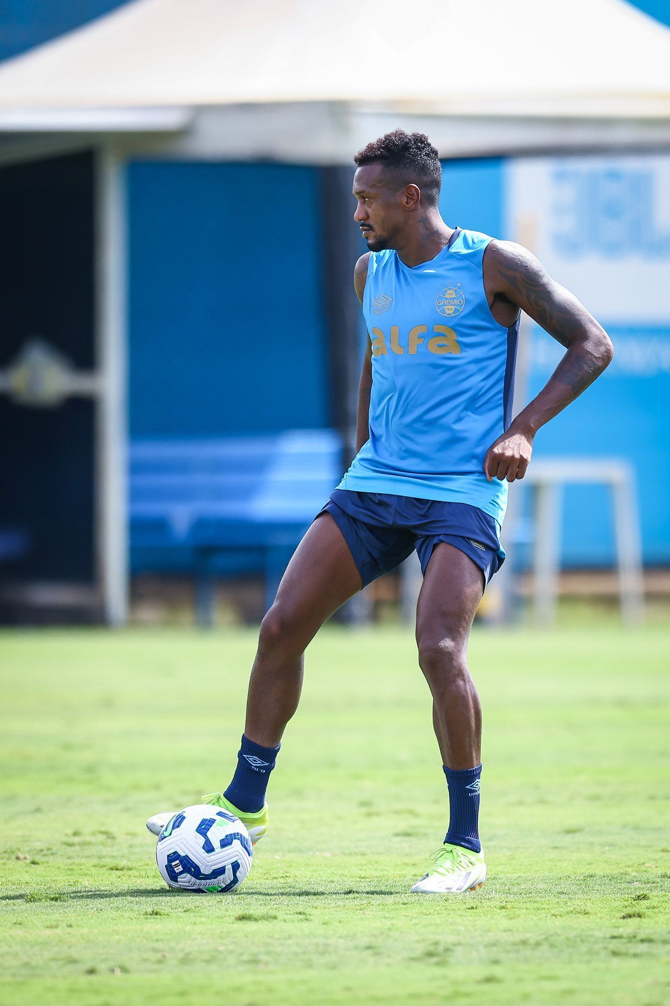 Ex-Atlético deve ser titular do Grêmio na estreia do Brasileirão