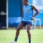 Ex-Atlético deve ser titular do Grêmio na estreia do Brasileirão