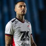 Volante rescinde com o Vitória e é anunciado em clube da Série B