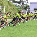 Reforço do América é novidade em treino após partidas pela seleção nas Eliminatórias