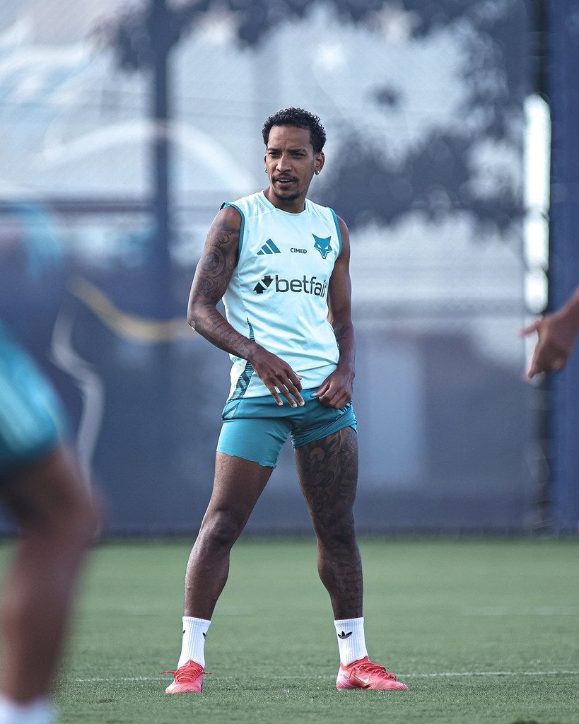 Cruzeiro terá desfalque de Matheus Pereira e titular para estreia da Sul-Americana