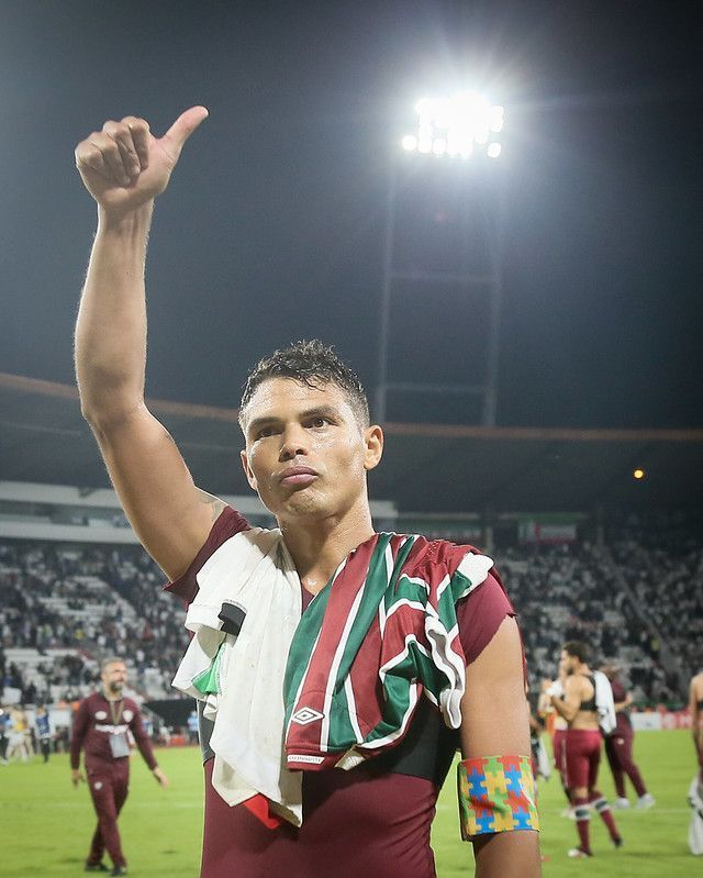 Thiago Silva quebra o silêncio sobre saída de Mano Menezes do Fluminense
