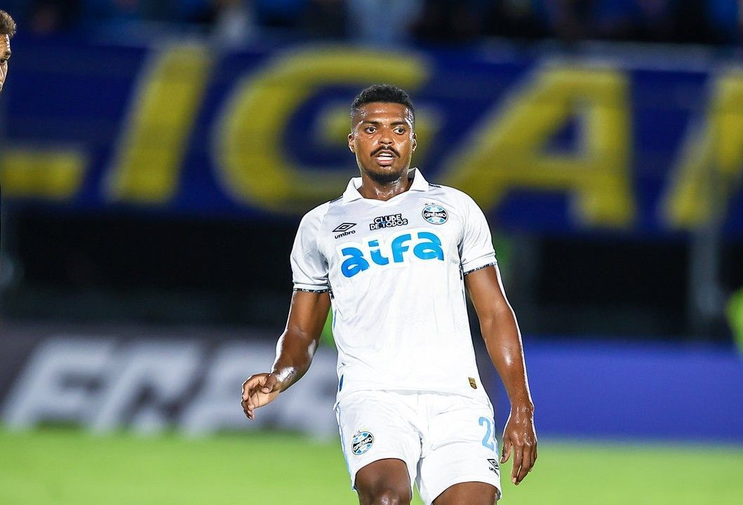 Jemerson reage ao erro no gol sofrido pelo Grêmio e manda recado
