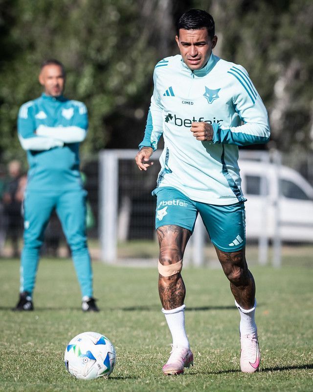 Barrado no Cruzeiro, Dudu pode ser opção no Botafogo