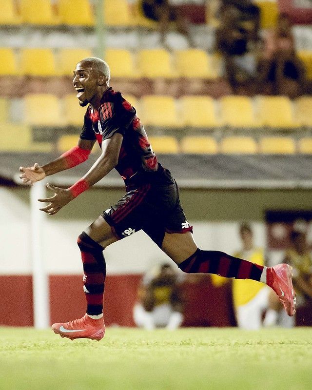 Flamengo vence o Fluminense pelo Campeonato Brasileiro Sub-20