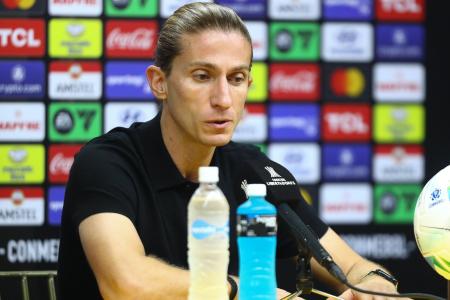 Filipe Luís durante entrevista coletiva do Flamengo