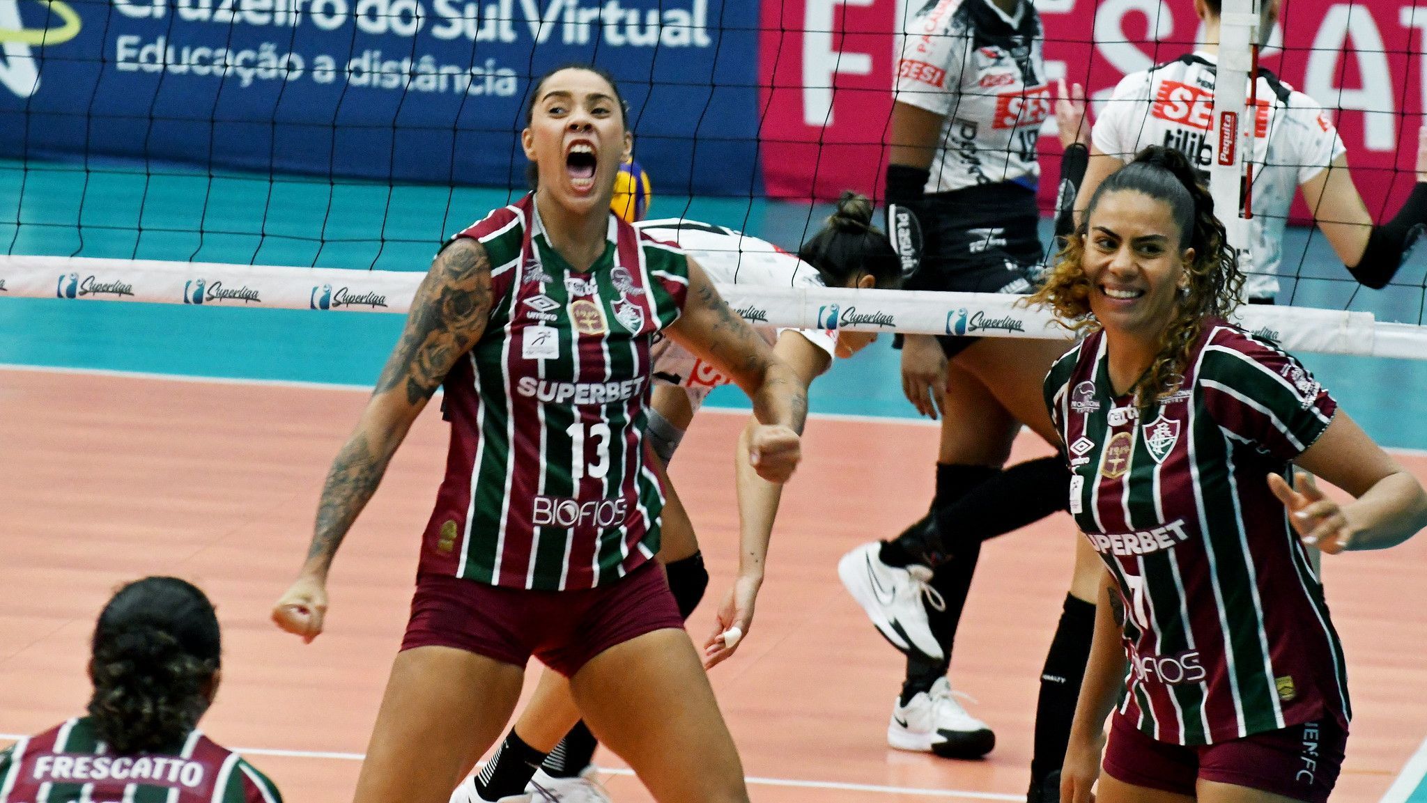 Fluminense derrota Bauru e força terceiro jogo por vaga na semi da Superliga