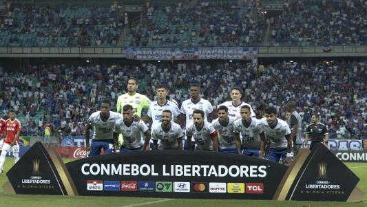 Jogadores do Bahia posam para foto antes de partida da Copa Libertadores