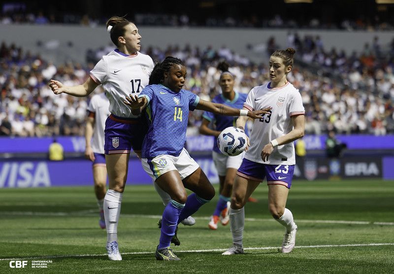 Seleção Brasileira Feminina estreia em 2025 com derrota em amistoso com os EUA