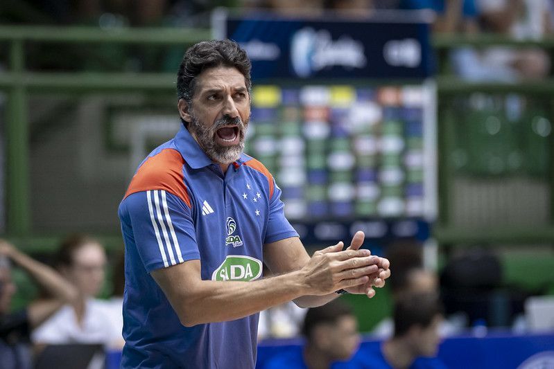 Vôlei Feminino? Técnico do Sada Cruzeiro abre o jogo sobre o tema