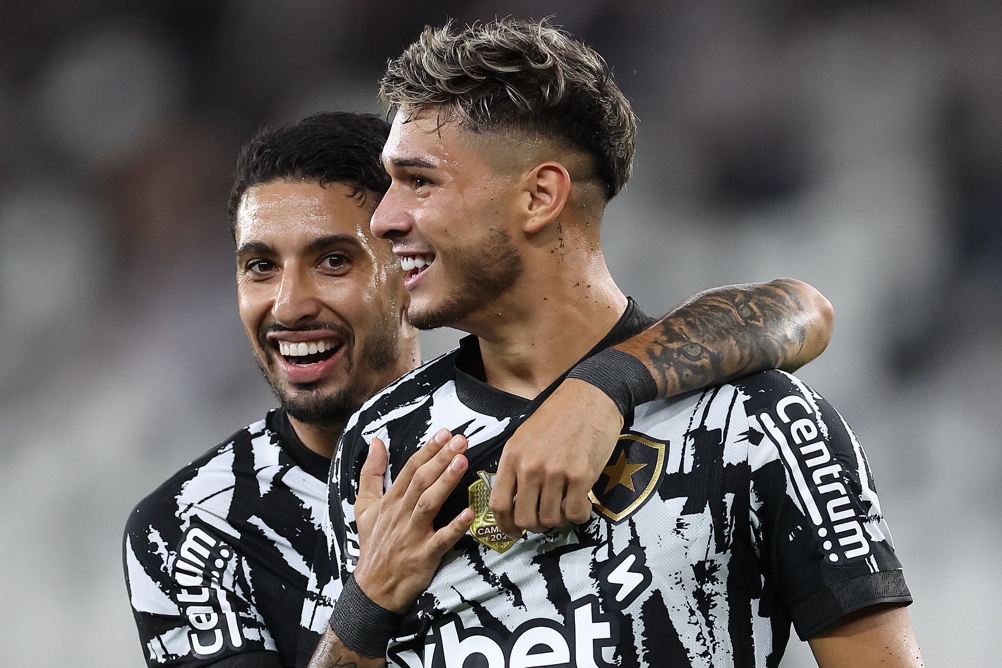 Botafogo renova contrato de Mateo Ponte até 2028: 'Feliz por estar em casa'