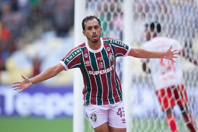 Na estreia de Renato, Fluminense marca no fim e vence o Bragantino pelo Brasileiro
