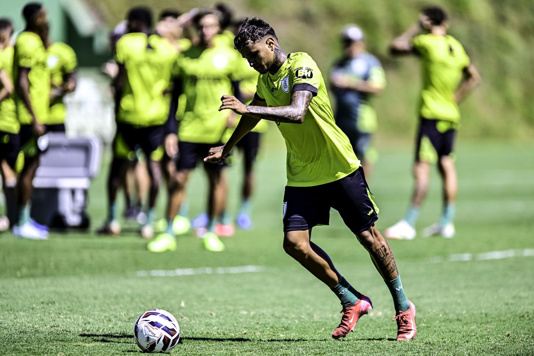 América oficializa venda de jovem atacante para 'Mundo Árabe'