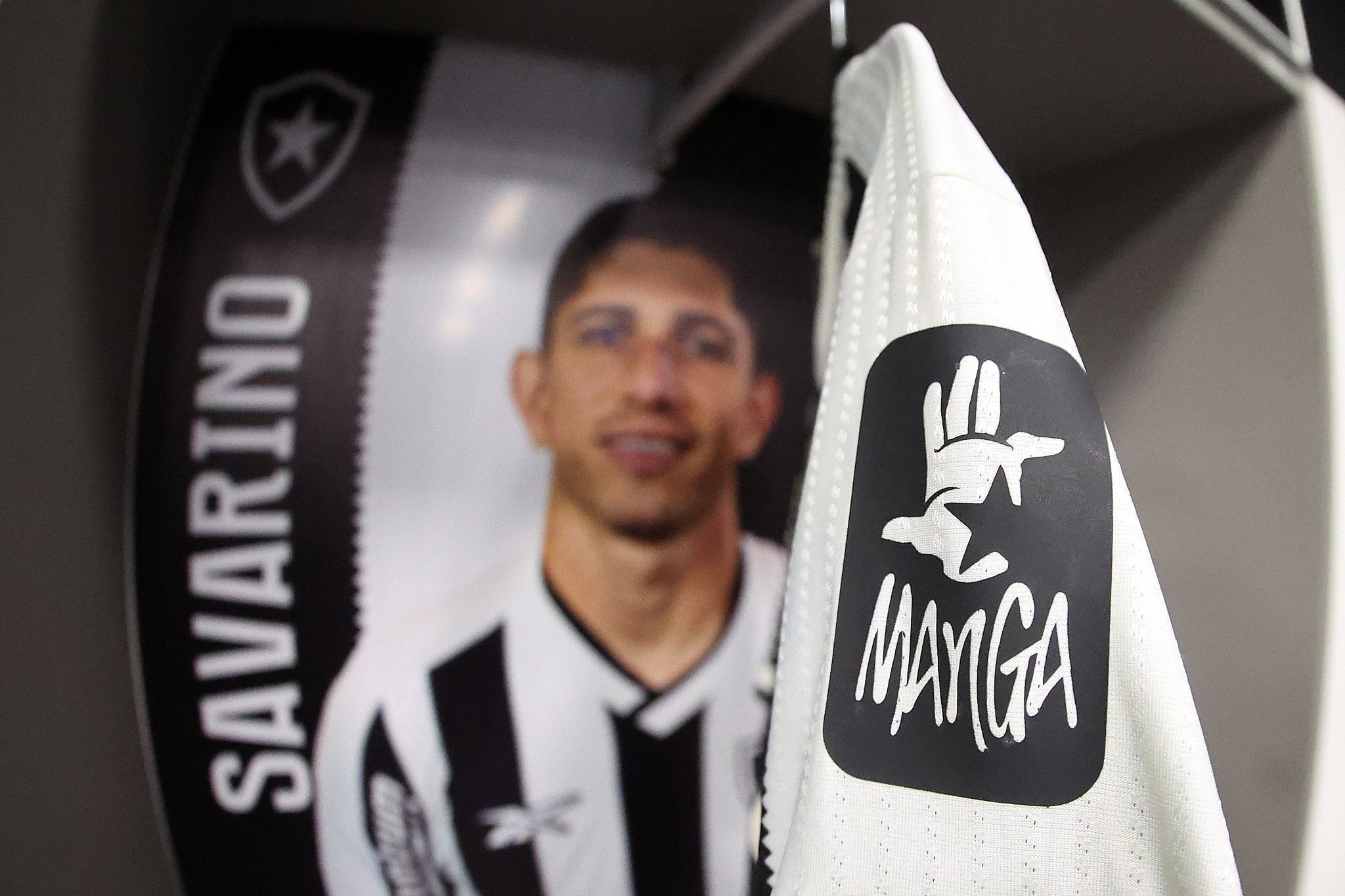 Botafogo faz homenagem a Manga em jogo da Libertadores; veja