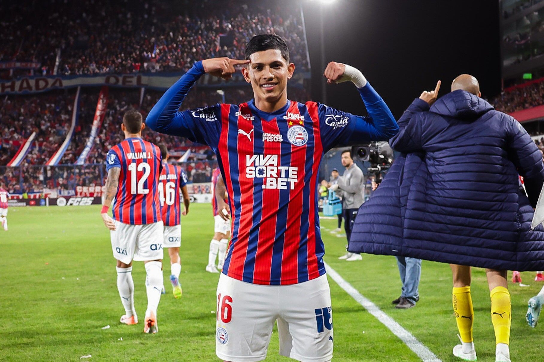 Pulga decide, Bahia vence o Nacional no Uruguai e lidera grupo na Libertadores