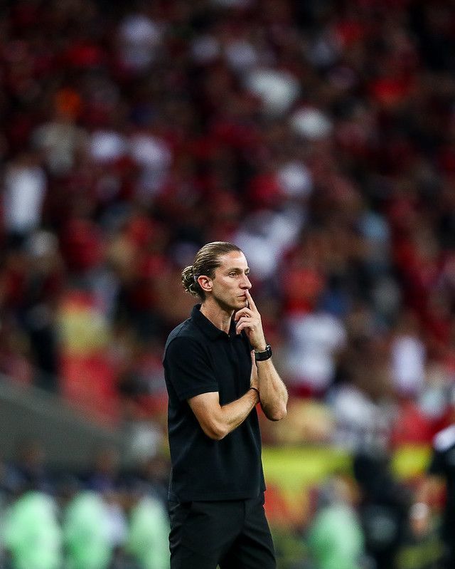 Filipe Luís defende atuação do Flamengo e assume responsabilidade após derrota