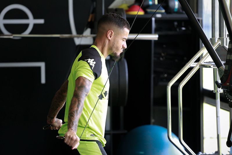 Coutinho desfalca o Vasco contra o Ceará; veja os atletas relacionados